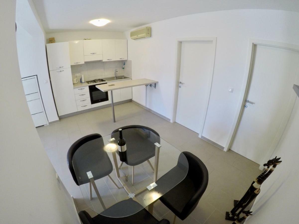 Apartments Lopac Jadranovo Luaran gambar